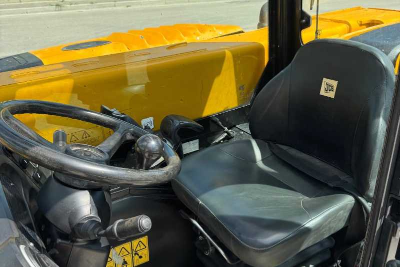 OmecoHub - Immagine JCB 520-60 HiViz